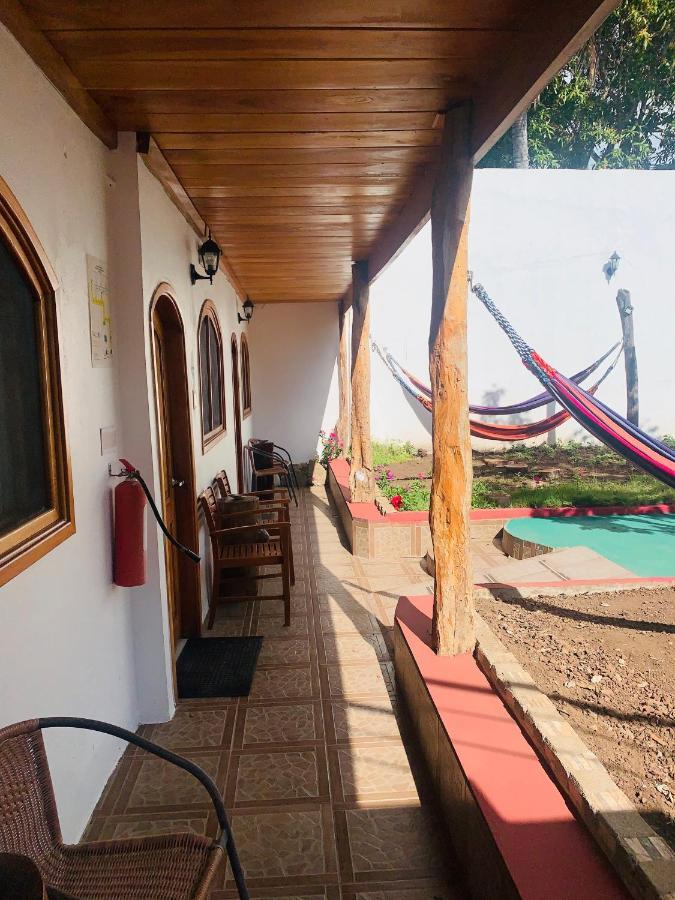 Hostal White House Galapagos Puerto Ayora  Zewnętrze zdjęcie