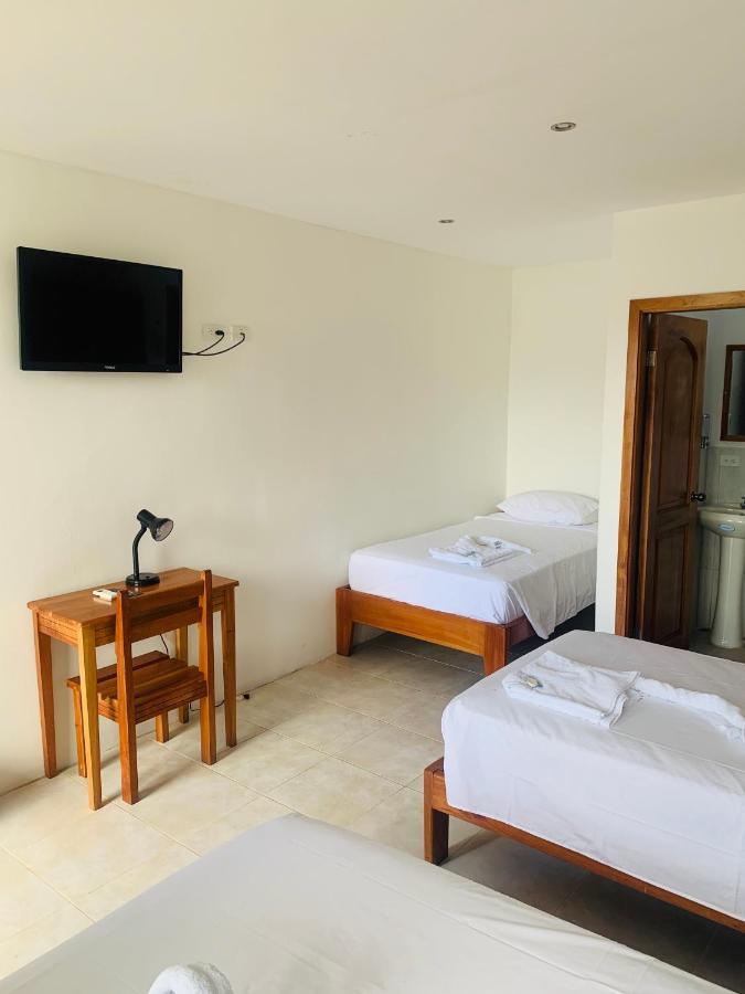 Hostal White House Galapagos Puerto Ayora  Zewnętrze zdjęcie