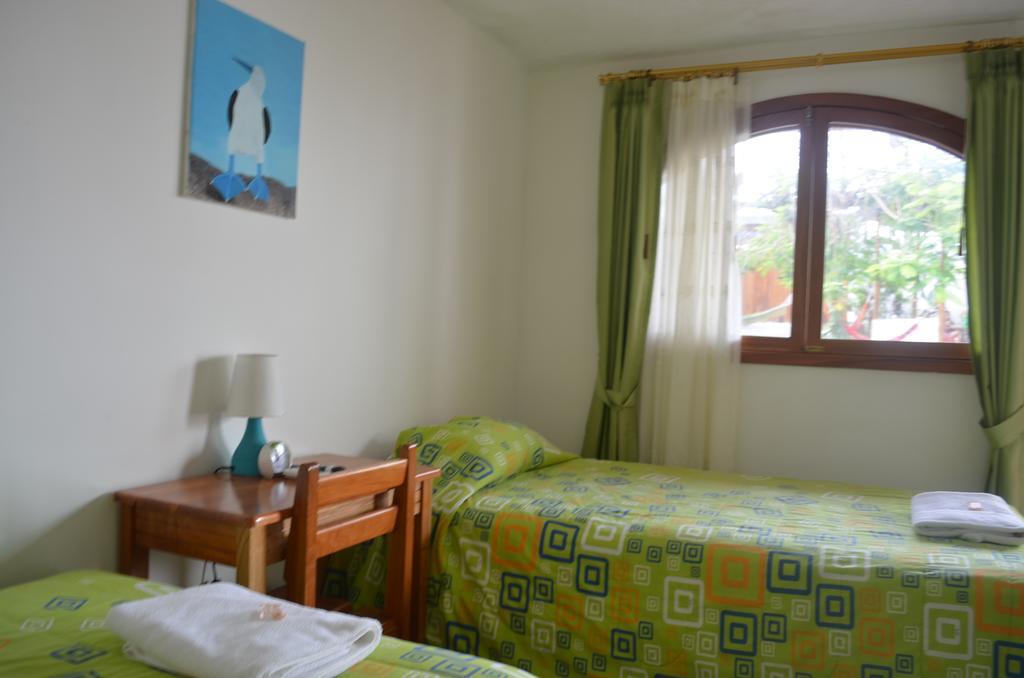 Hostal White House Galapagos Puerto Ayora  Zewnętrze zdjęcie