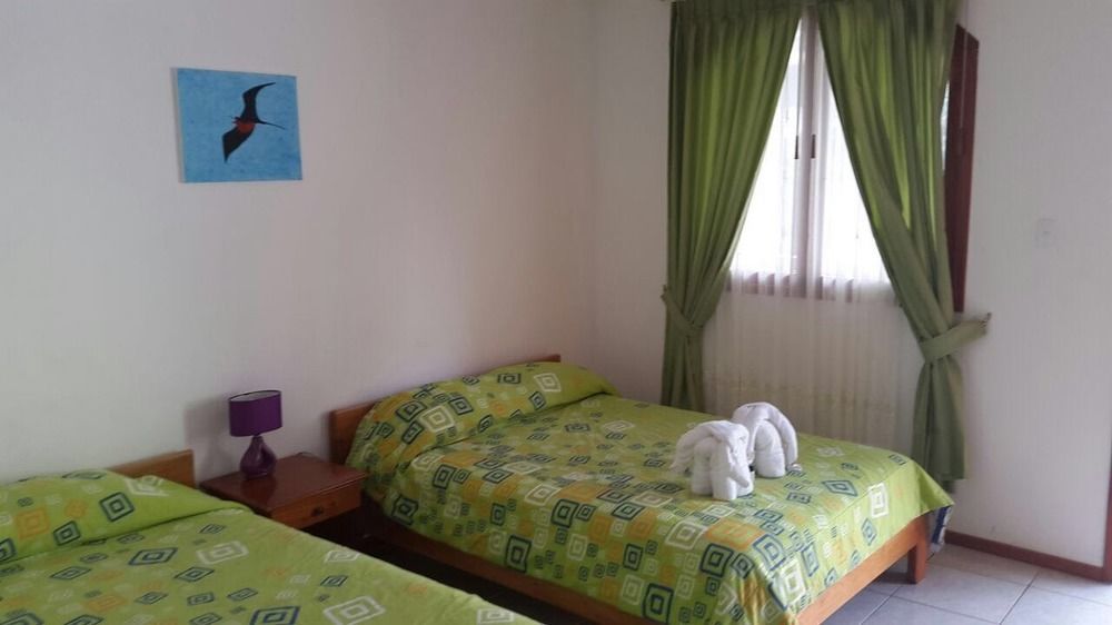 Hostal White House Galapagos Puerto Ayora  Zewnętrze zdjęcie