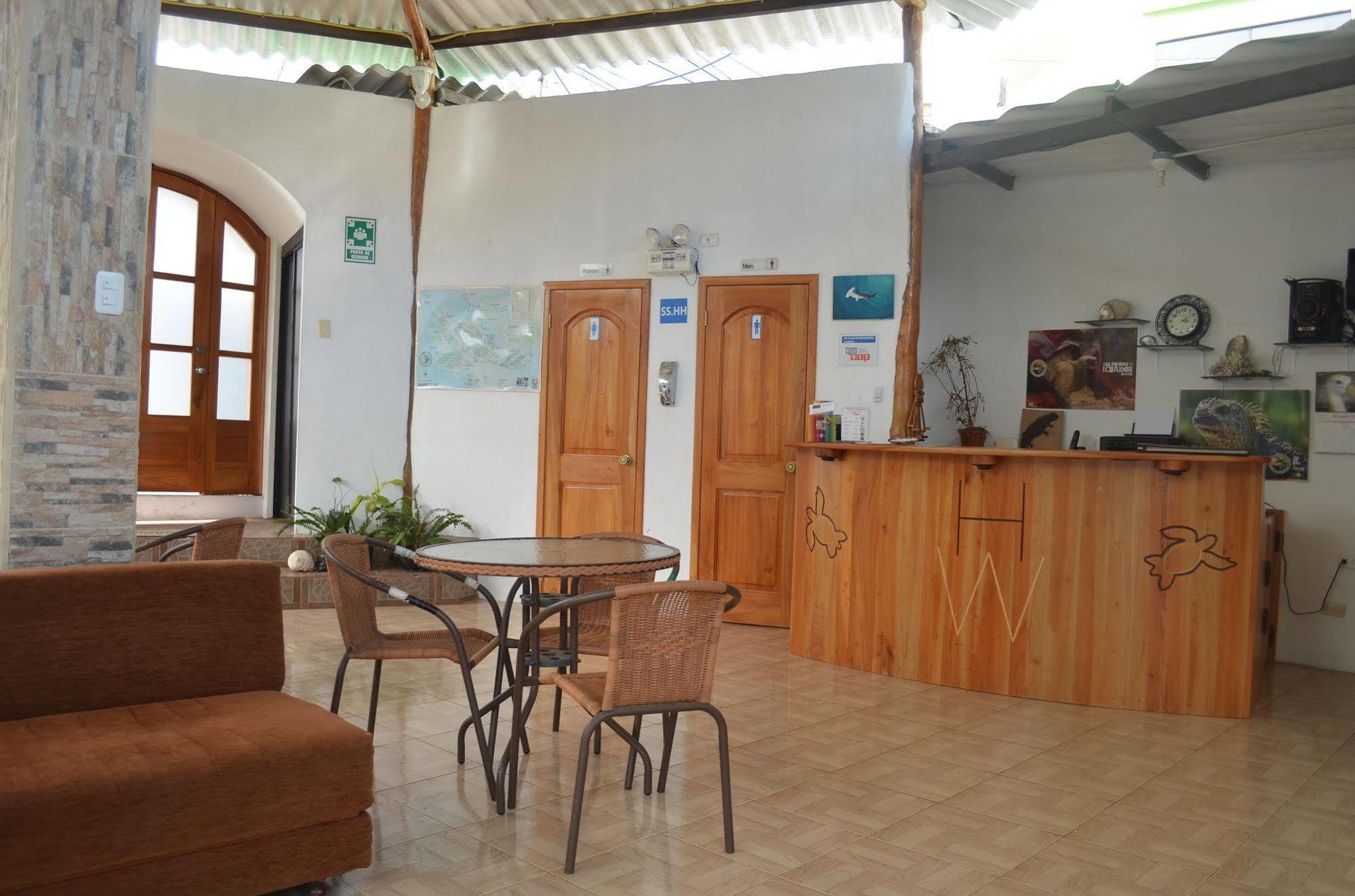 Hostal White House Galapagos Puerto Ayora  Zewnętrze zdjęcie