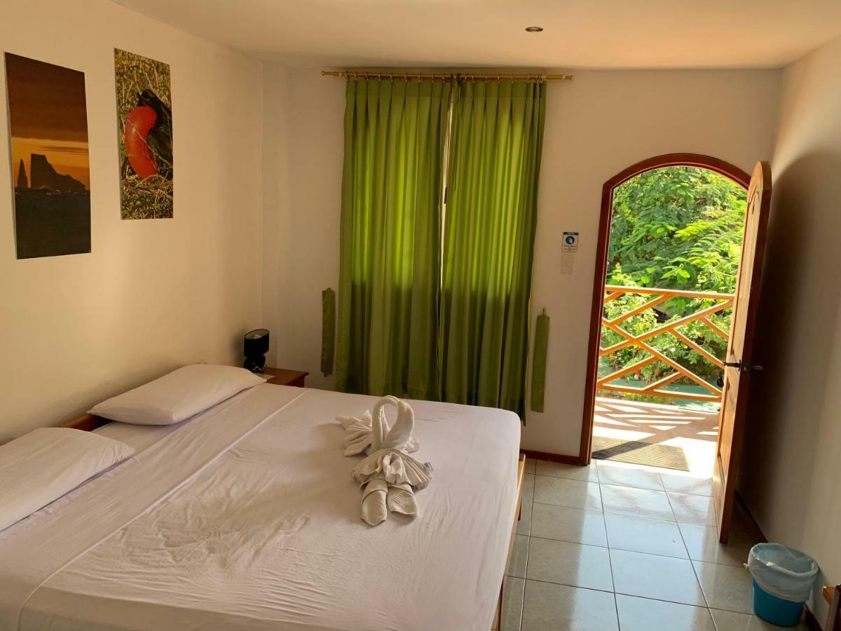 Hostal White House Galapagos Puerto Ayora  Zewnętrze zdjęcie